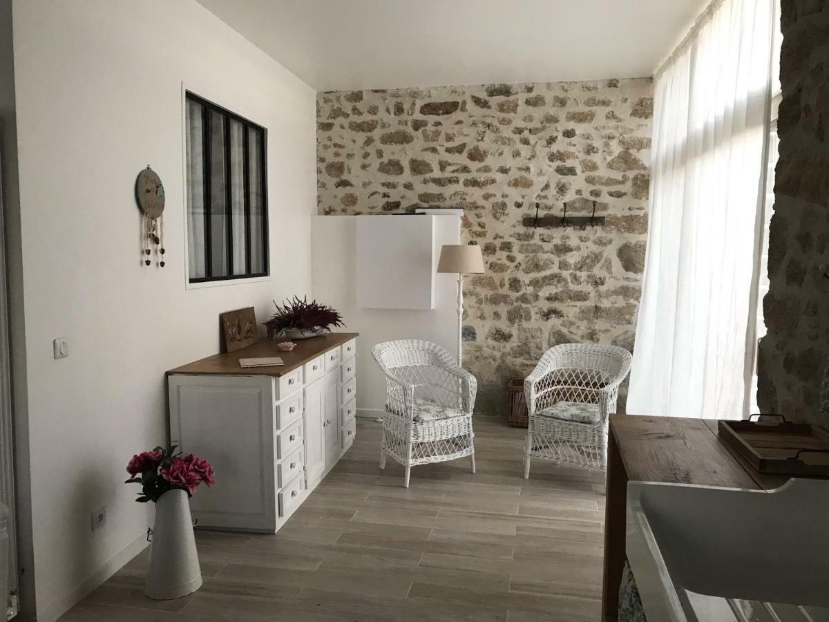 Gite De Charme Les Trois Chenes Augeres Exterior foto